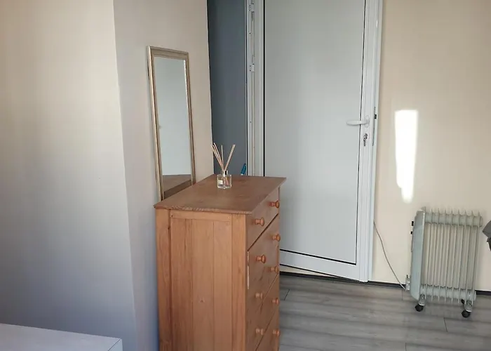 Apartment Small Granny *